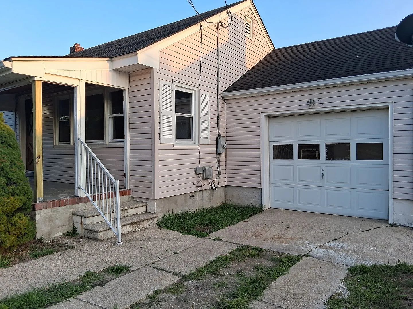 Single House For Rent $2000 — Photo 3