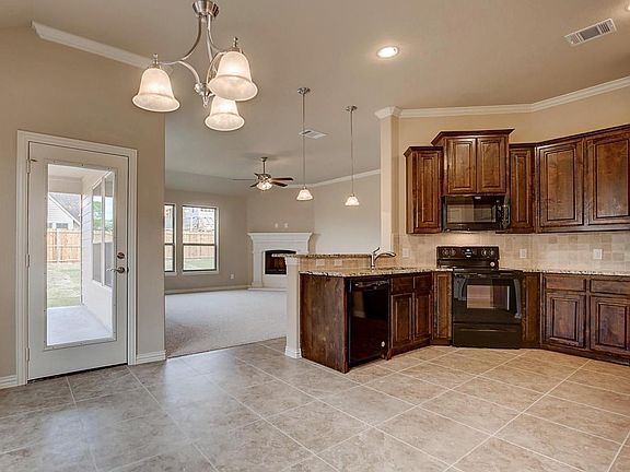 3rd image of 2098 McCallister Dr