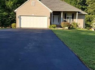 968 Lake Heritage Dr, Ruther Glen, VA 22546