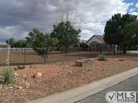 Corral/Pasture, Acreage