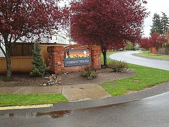 3rd image of 10521 192nd Street Ct E