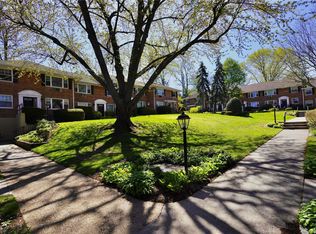 24L Madison Park Gdns, Port Washington, NY 11050
