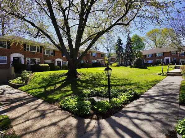 24L Madison Park Gardens #24L, Port Washington, NY 11050