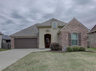 110 Autumnbrook Dr, Broussard, LA 70518