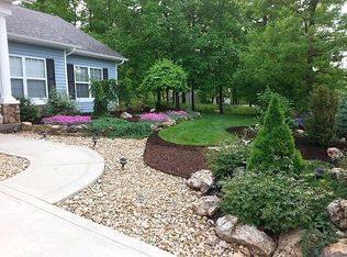 73 Beacon Hill Dr, Lake Ozark, MO 65049