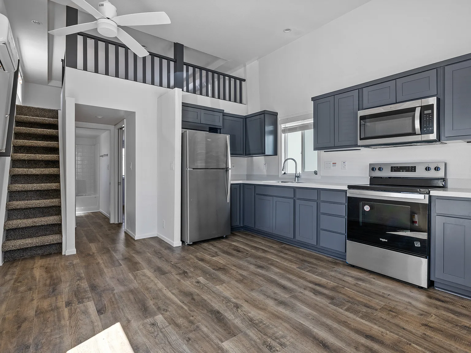 1 bed, 398 sqft, $1,350 — Photo 3