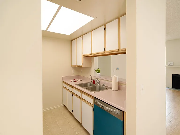 553StAn — Photo 4