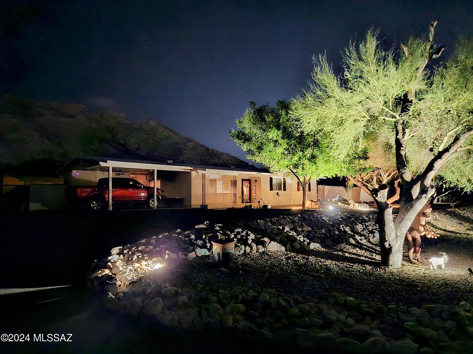 1st image of 102 W Meadowbrook Dr