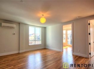 77 Berry St #3M, Brooklyn, NY 11249