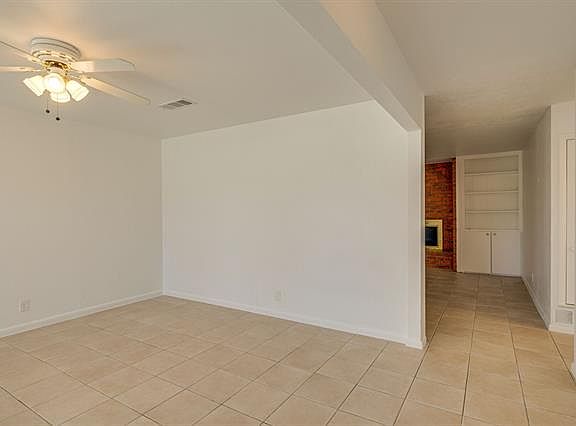 3rd image of 2058 Shady Brook Dr