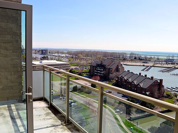 2nd image of 132 Lakefront Blvd Unit 1001