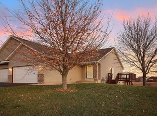 974 Breckenridge Ln, Montrose, MN 55363