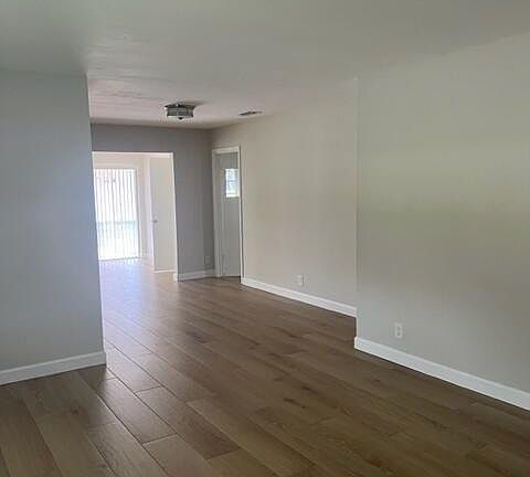 2nd image of 500 NW 53rd St