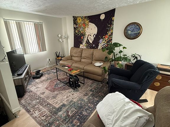 5th image of 1250 Lilac Ave