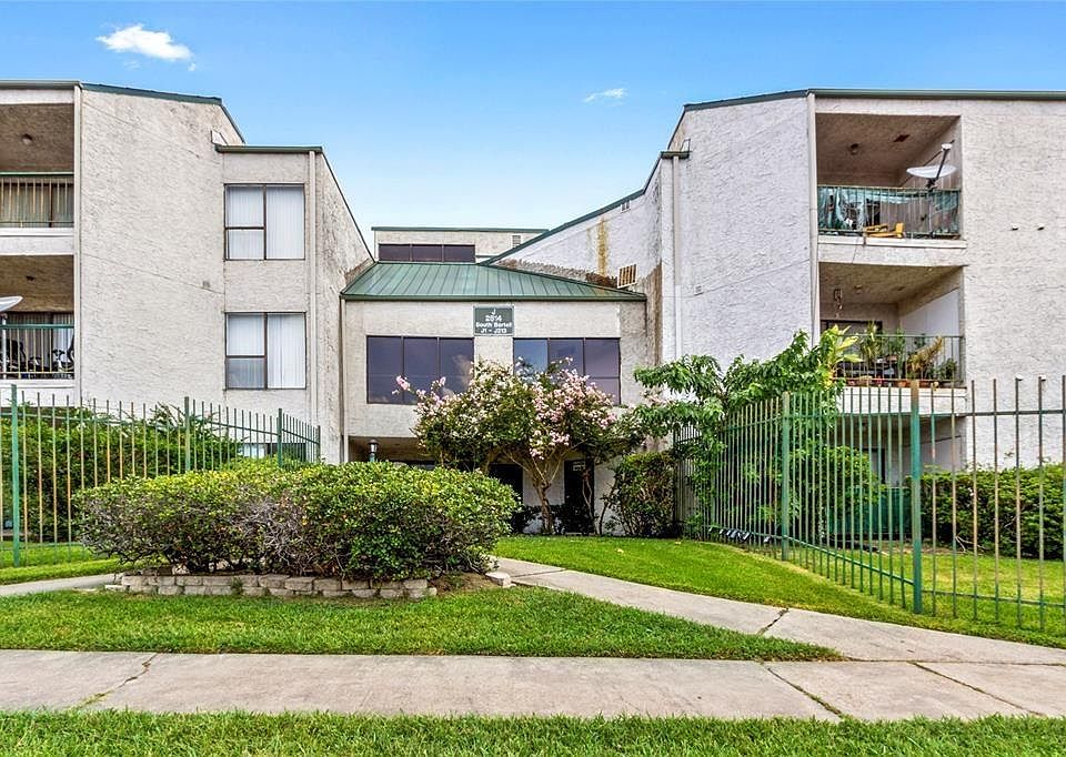 1st image of 2814 S Bartell Dr APT 23