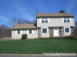 25 Jaclyn Dr, East Hanover, NJ 07936