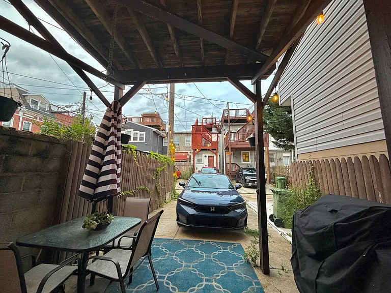 815 S Potomac St — Photo 19