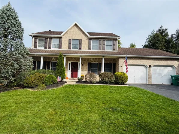 5 Midland Dr, Easton, PA 18045