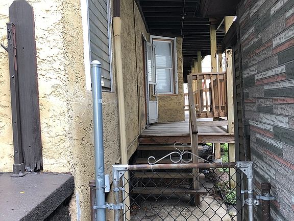 5th image of 13423 S Brandon Ave