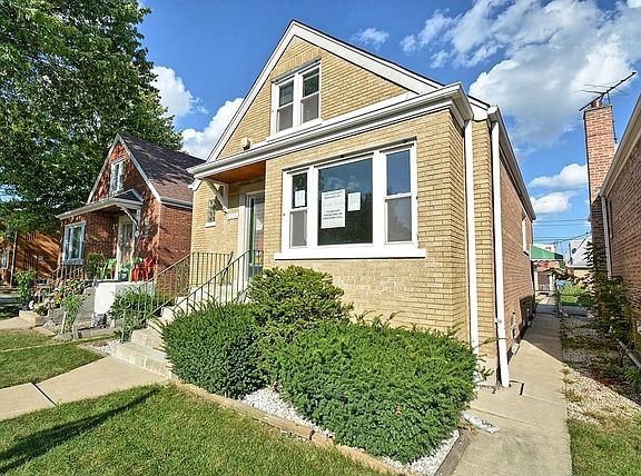2nd image of 6005 S Karlov Ave