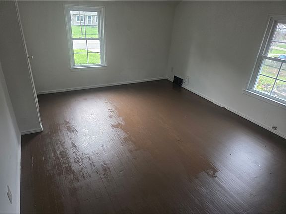 4th image of 3647 Arden Blvd