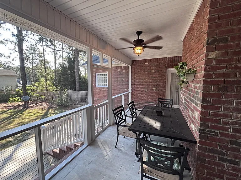 420 Lake Forest Dr SE — Photo 31