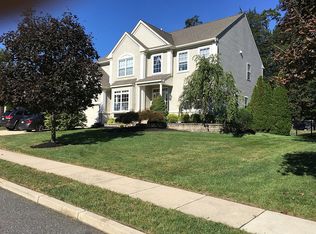 14 Ridgeview Rd, Riverside, NJ 08075
