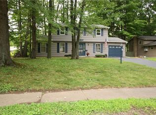 496 True Hickory Dr, Rochester, NY 14615