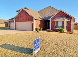 201 SW Bradford Ln, Lawton, OK 73505