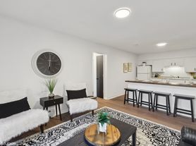 Twin Oaks Residences LLC