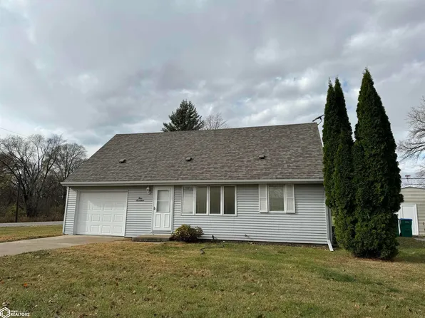 417 W Curve Dr, Webster City, IA 50595