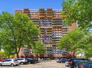 METROPOLIS TOWERS, Jersey City, NJ 07302