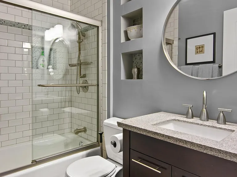 1616 W Altgeld St — Photo 29