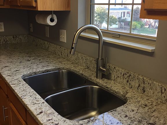 5th image of 510 Hollyhock Way