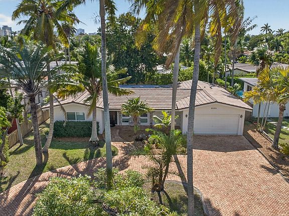 3rd image of 2580 SE 5th Court