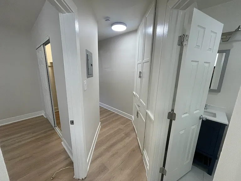 5217 Lexington Ave — Photo 5