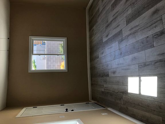 4th image of 932 Highland Studio