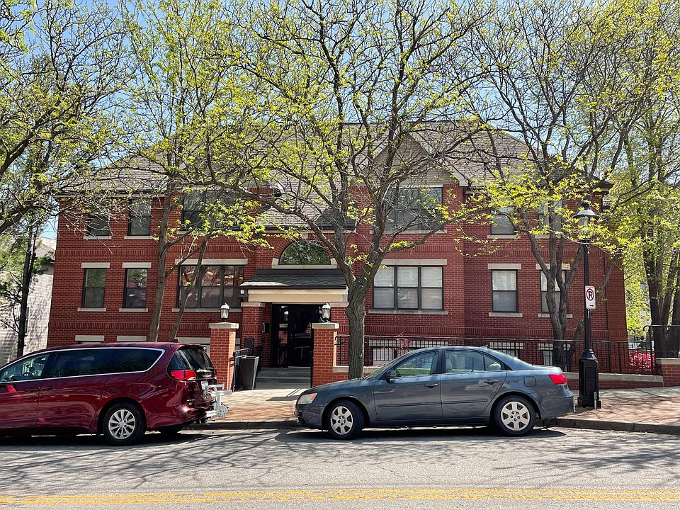 1st image of 935 Washington St APT 301