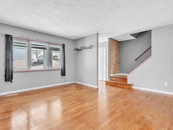 4th image of 909 8th St