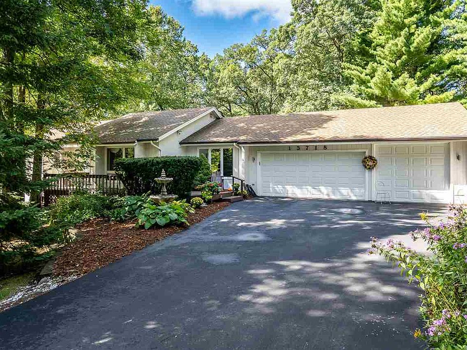 1st image of 13718 Briarwood Ln