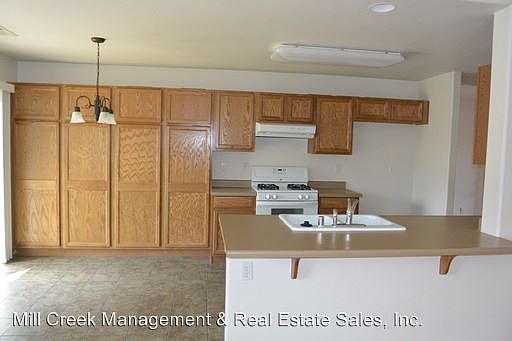 4th image of 4325 E Vista Ave