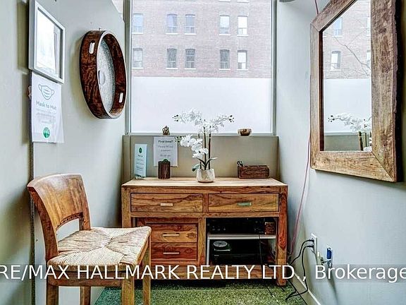 4th image of 80 Sherbourne St #106