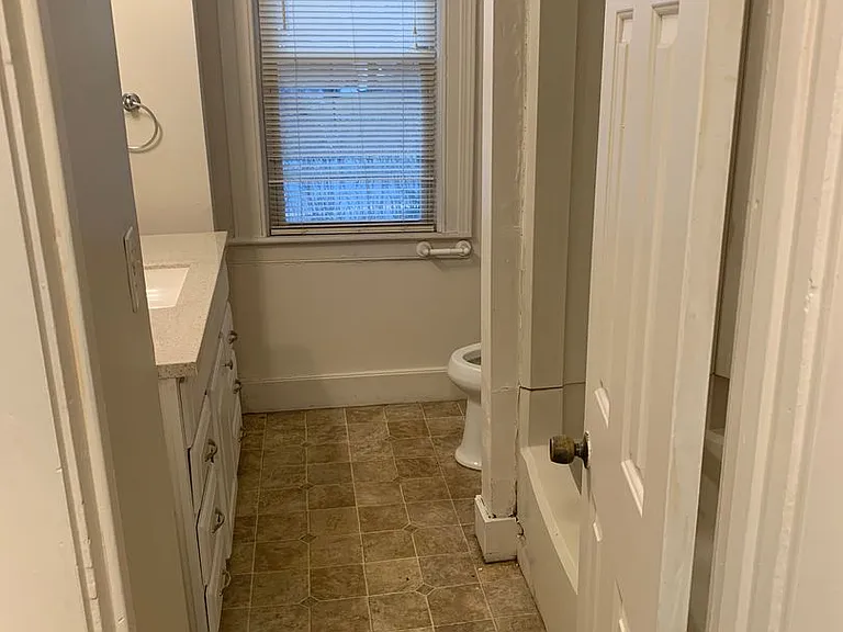 333 W Park Ave #2 — Photo 9