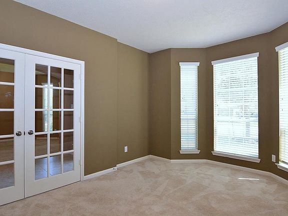 5th image of 22306 Fieldcrest Ln