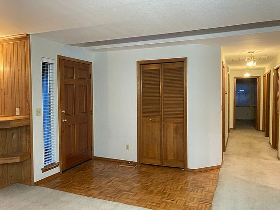2nd image of 214 Hillsdale Dr