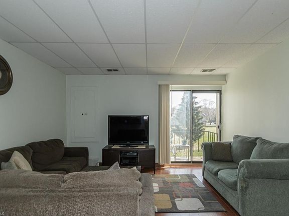 2nd image of 38325 North Ln #202-H