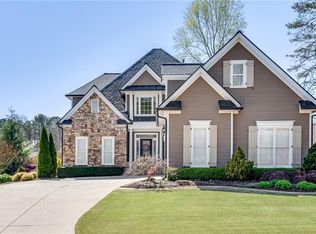 4061 Defender Way NE, Roswell, GA 30075