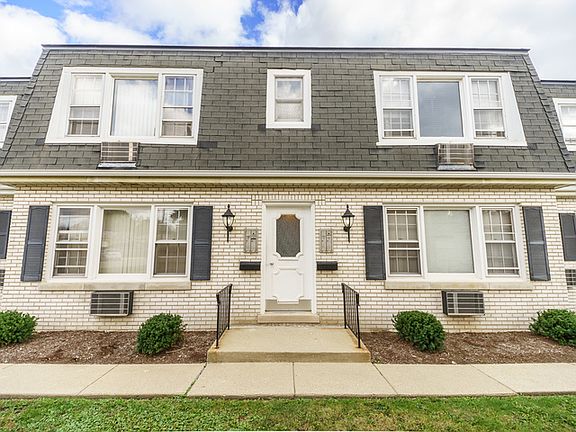 2nd image of 8919 Burlington Ave