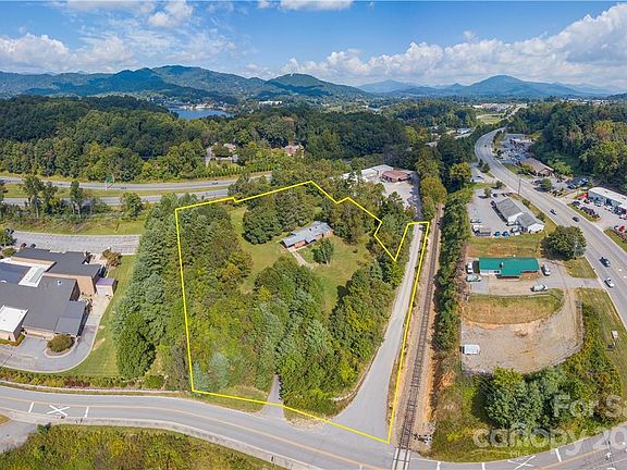 3rd image of 52 Industrial Park Dr