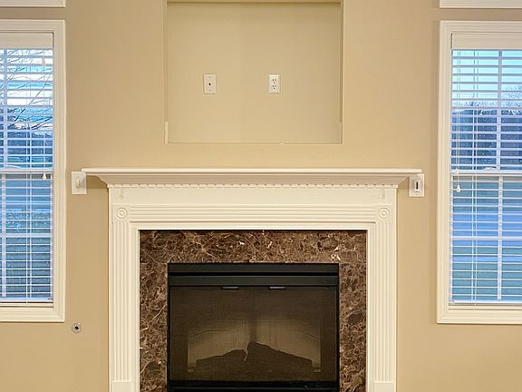 5th image of 15966 Brixton Dr